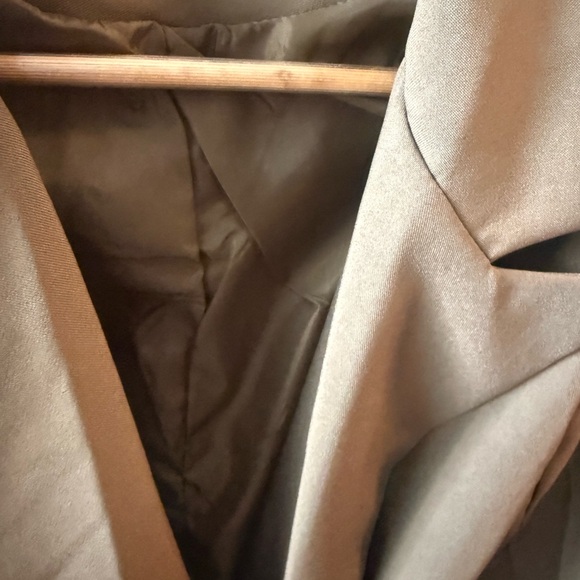 Meghan LA Women's Tan Blazer - Picture 5 of 5